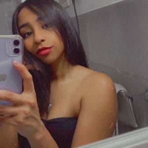 Meet your Posher, Indyra